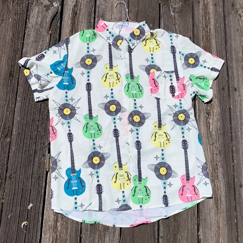 XL Hawalili hawaiian shirt with guitar and record print